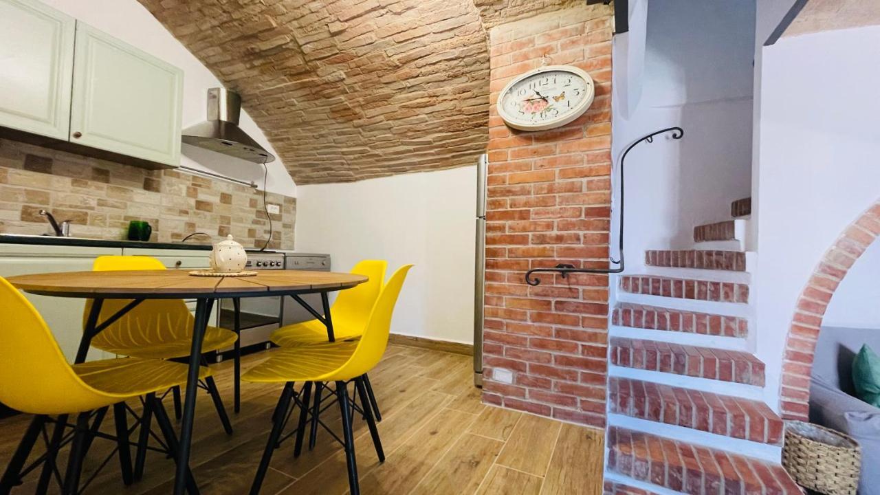 몬토네 Casa Di Duccio 빌라 외부 사진