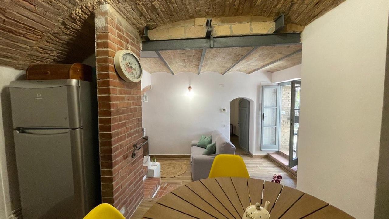 몬토네 Casa Di Duccio 빌라 외부 사진