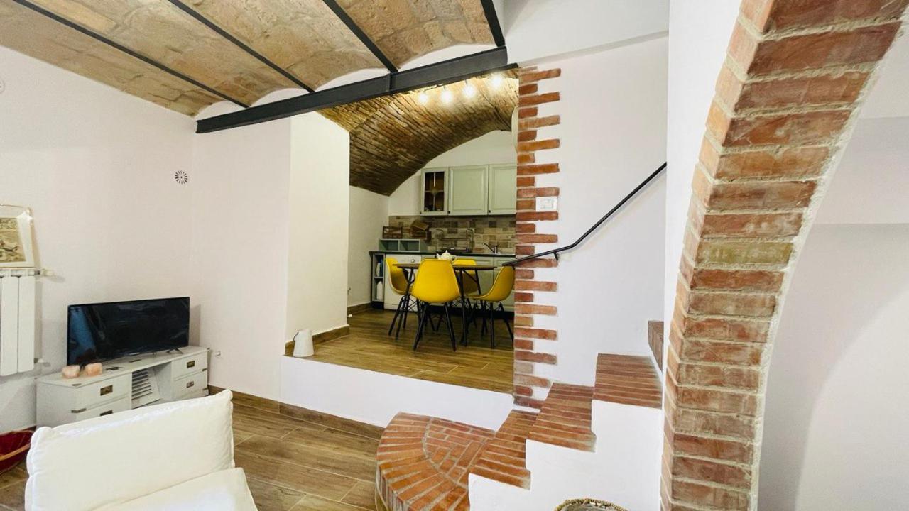 몬토네 Casa Di Duccio 빌라 외부 사진