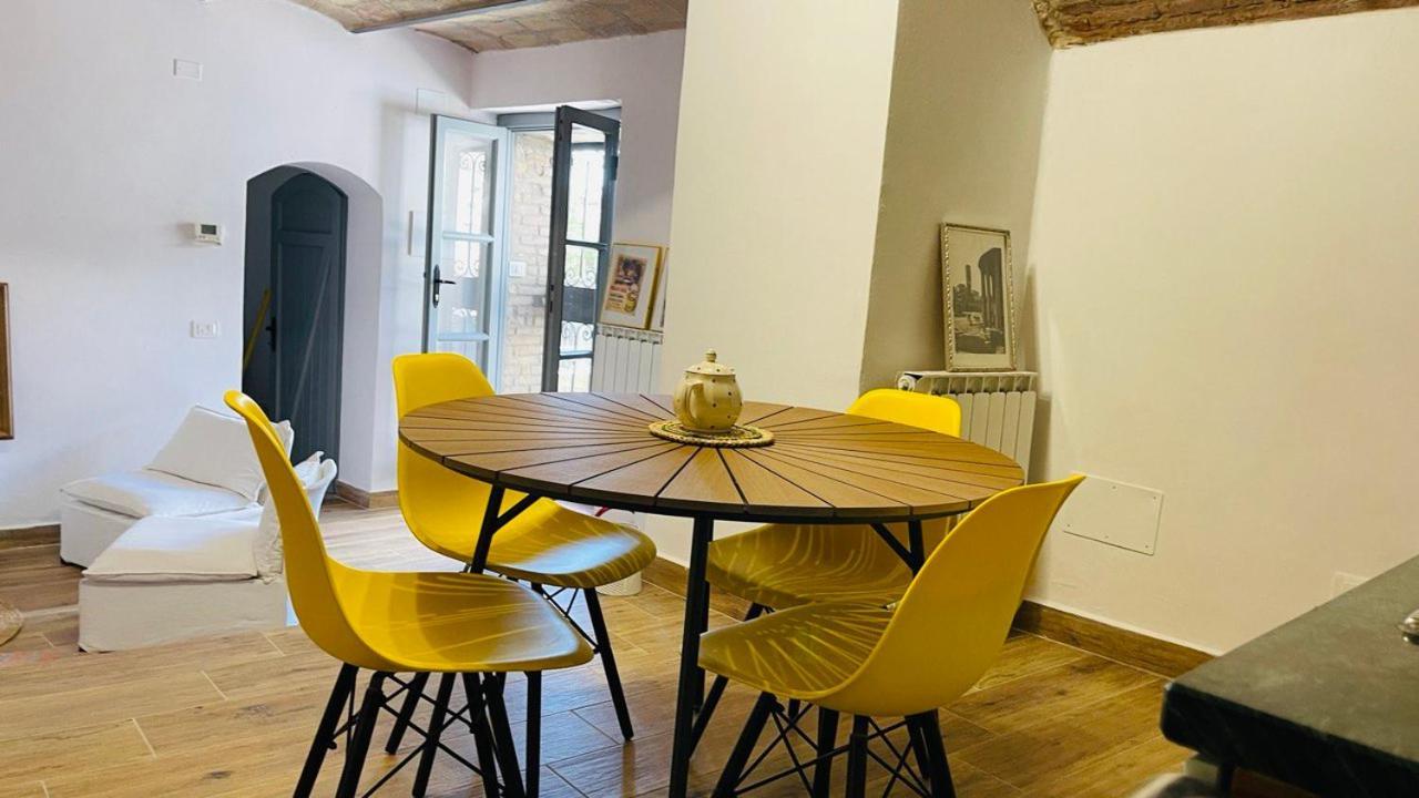 몬토네 Casa Di Duccio 빌라 외부 사진